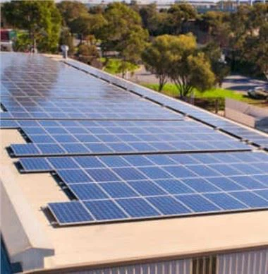 Kommercielle solcelleanlæg